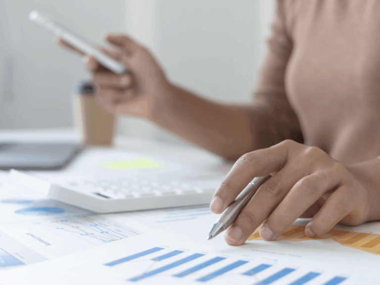 Por qué no deberías seguir contratando créditos rápidos si estás endeudado