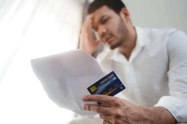 Qué es una tarjeta revolving y por qué se convierte en una deuda que no baja
